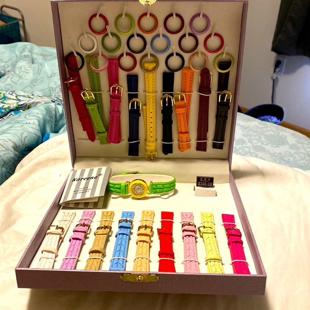 Interchangeable watch set